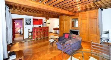 Ambiance - Comedia Apartment *
