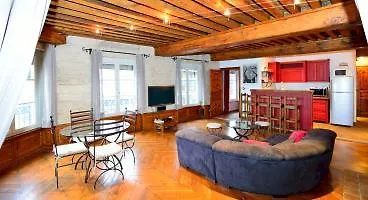 Ambiance - Comedia Apartment *